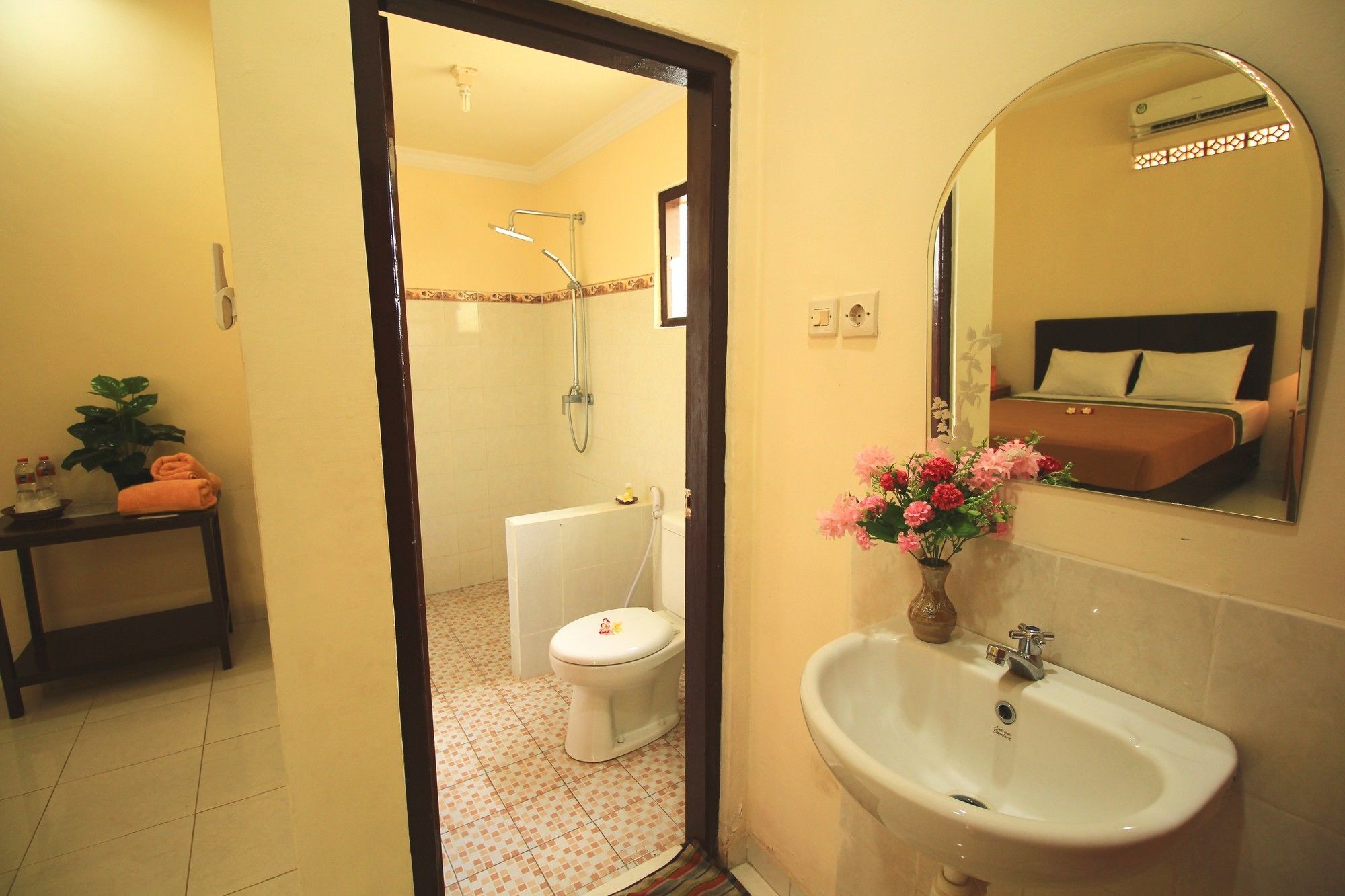 Lovina Beach Hotel Pabean Buleleng Kültér fotó