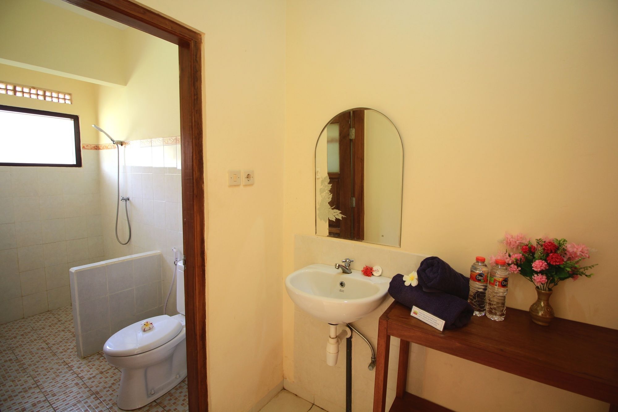 Lovina Beach Hotel Pabean Buleleng Kültér fotó